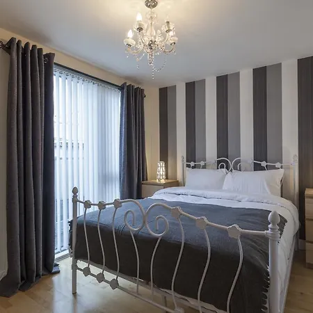 Modern By Premier City