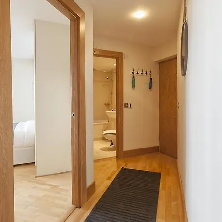 Daire Modern By Premier City Dublin